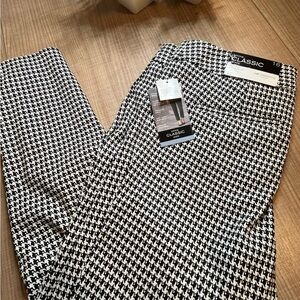 Liz claborne Classic Ankle Pants